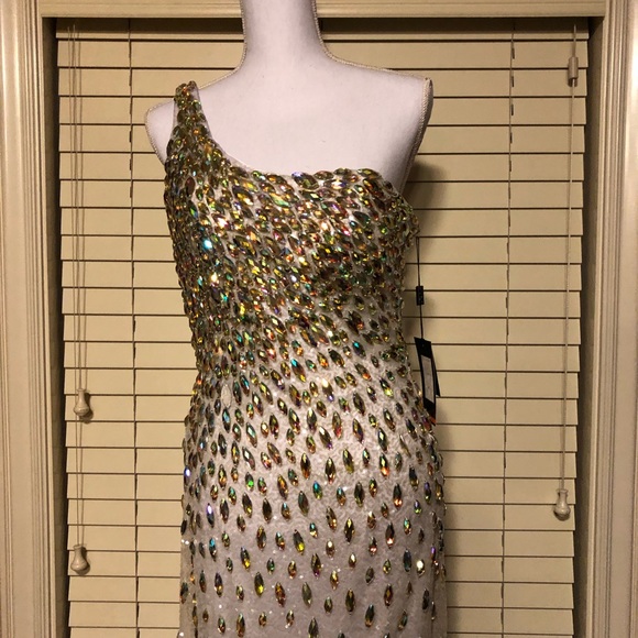 LA FEMME 18700 Gorgeous Dress - Picture 7 of 8